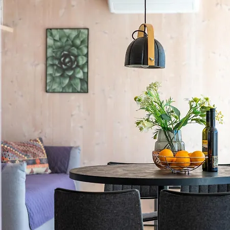 By Interhome Drage